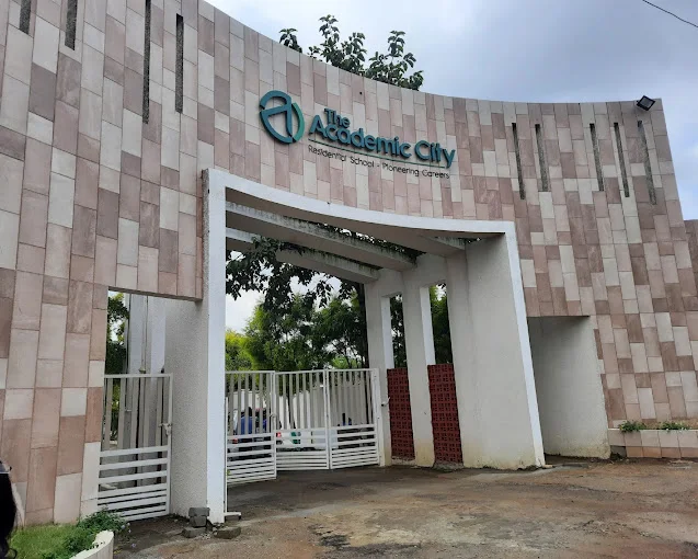 the school campus of the academic city school, bangalore