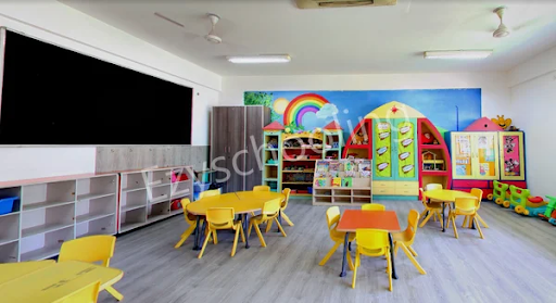 Colorful classroom fostering curiosity through CREST learning